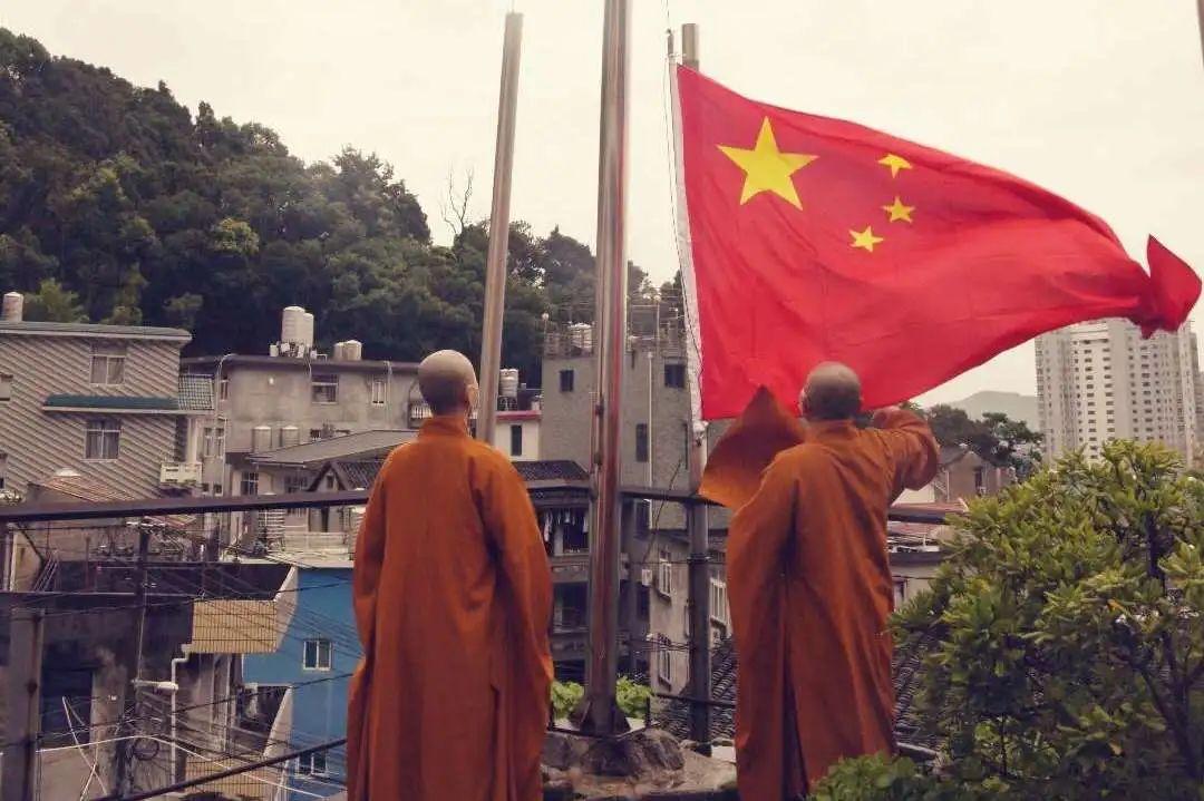 市一中少儿部举行“模拟法庭”活动